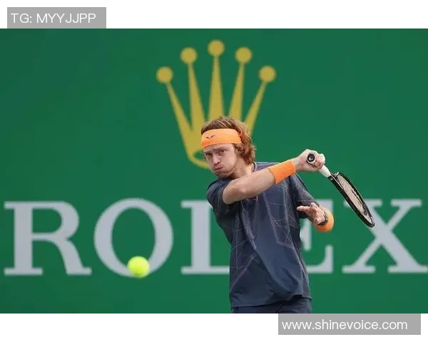 成都篮球队在大师赛中的灵活性展现与战术调整分析 成都篮球队在大师赛中的灵活性展现与战术调整分析