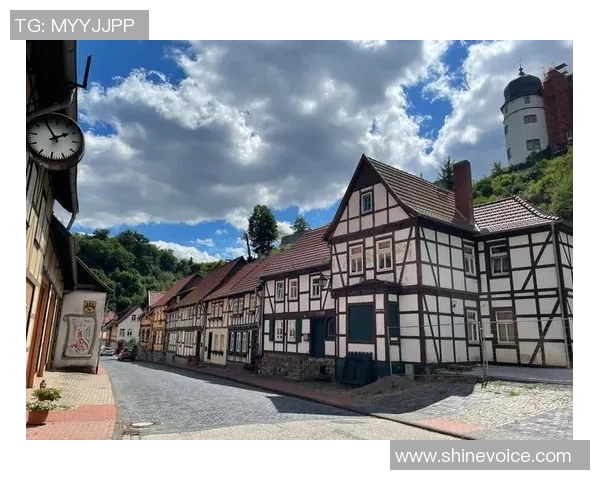 布莱克尼:探索这个神秘小镇的历史与文化魅力 布莱克尼:探索这个神秘小镇的历史与文化魅力