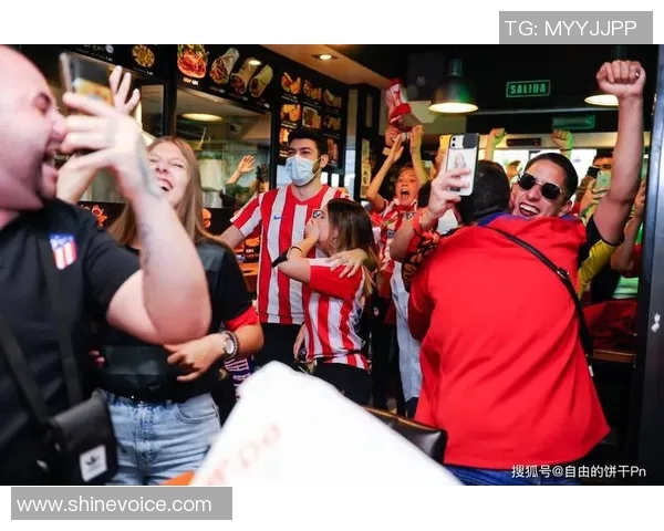 欧冠门票系统瘫痪数万球迷苦等12小时争抢梦寐以求的入场券