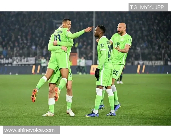 门兴格拉德巴赫迎战伊斯坦布尔球队的精彩对决分析与展望