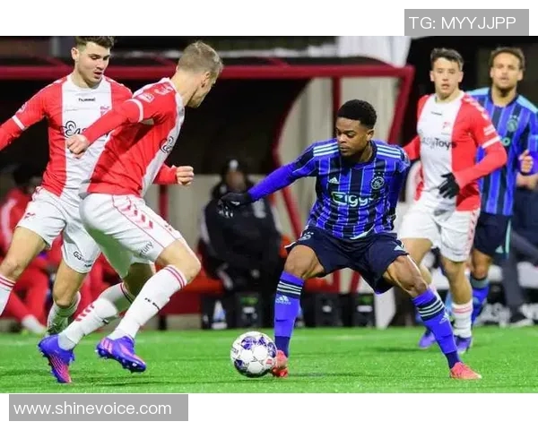 阿贾克斯与尼斯激情对决谁能在欧战中笑到最后