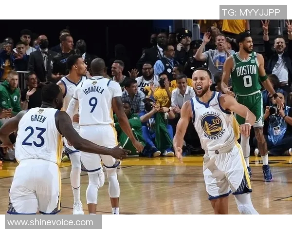 勇士与奇才激战1月25日NBA赛场精彩对决引发球迷热议