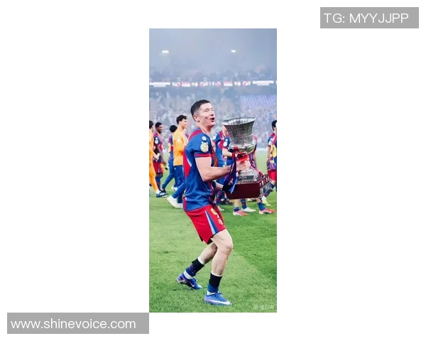 莱万领衔新赛季足球盛宴球迷期待他的精彩表现与惊艳进球