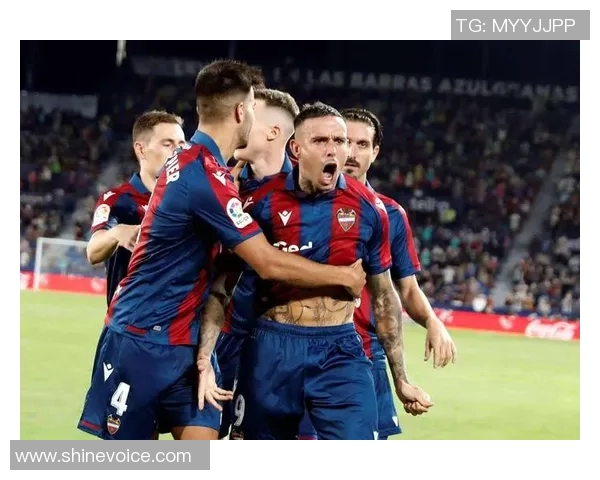 美国与澳大利亚精彩对决回放分析及比赛亮点回顾