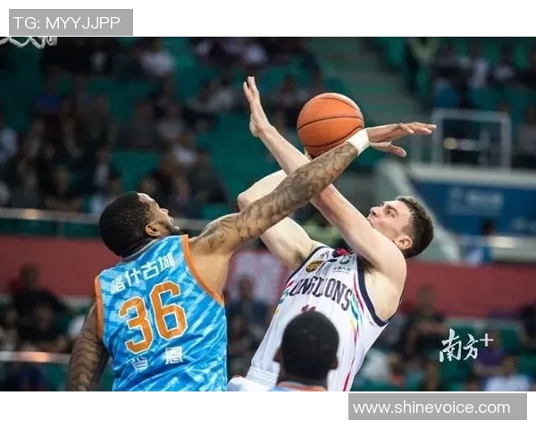 第31轮山东队对阵新疆队精彩对决回顾与赛后分析