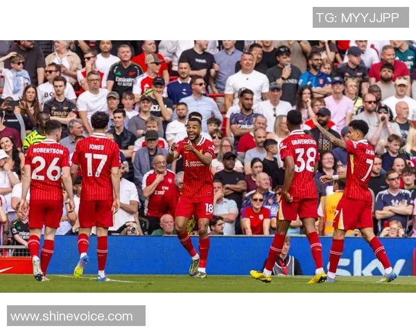 利物浦与阿森纳97年经典对决回顾与精彩瞬间分析 利物浦与阿森纳97年经典对决回顾与精彩瞬间分析