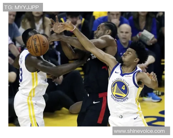 猛龙勇士总决赛第四场精彩对决回顾与分析,谁将夺得总冠军荣耀 猛龙勇士总决赛第四场精彩对决回顾与分析,谁将夺得总冠军荣耀