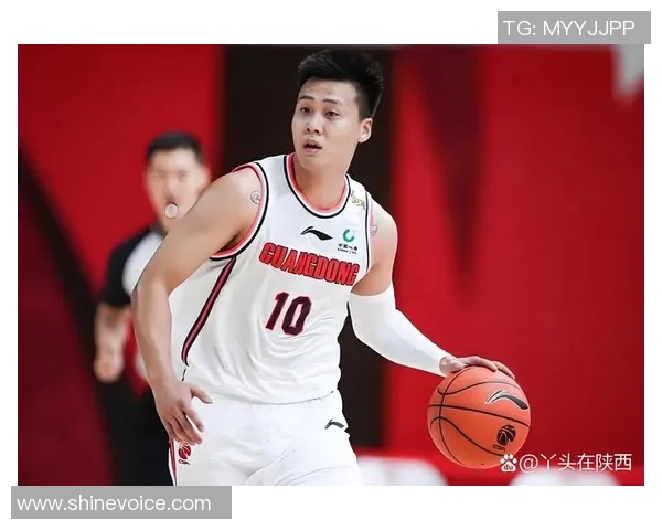 赵睿带领中国男篮再创辉煌展现年轻力量与团队精神的完美结合