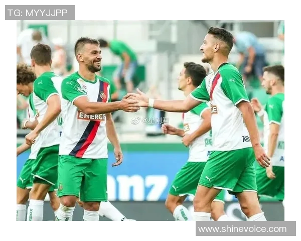 里德与维也纳快速的激烈对决揭示奥地利足球的竞争魅力与历史渊源